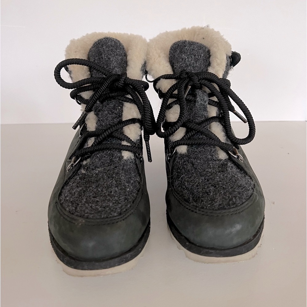 Sorel Women's Sneakchic Alpine Holiday Shearling Waterproof Boots, sz 8 - Picture 4 of 12